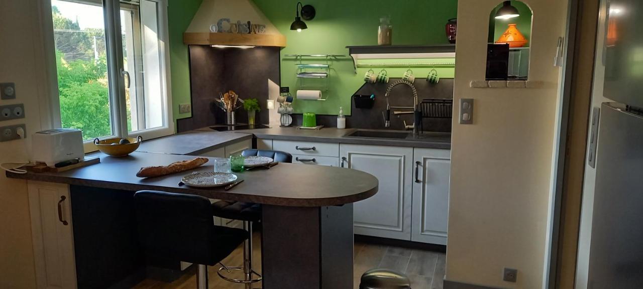 Logement Lumineux, Entierement Renove Avec Jardin Caumont-sur-Durance Buitenkant foto