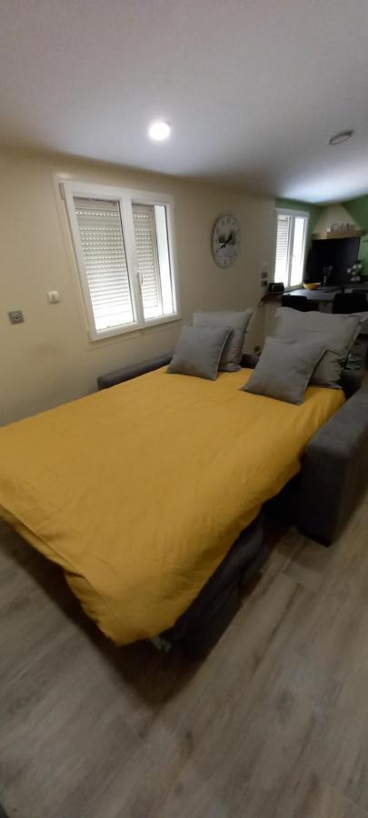 Logement Lumineux, Entierement Renove Avec Jardin Caumont-sur-Durance Buitenkant foto
