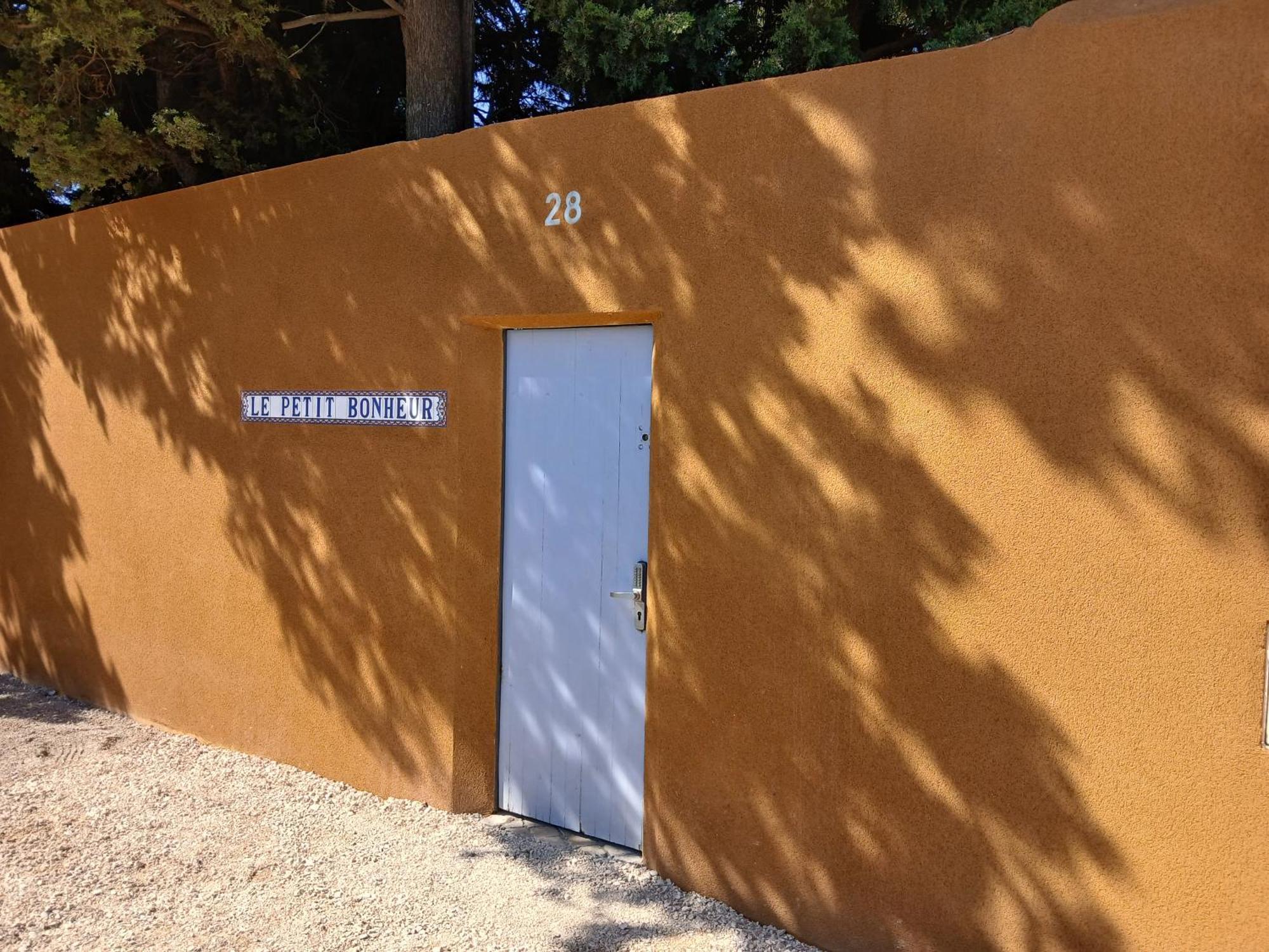 Logement Lumineux, Entierement Renove Avec Jardin Caumont-sur-Durance Buitenkant foto
